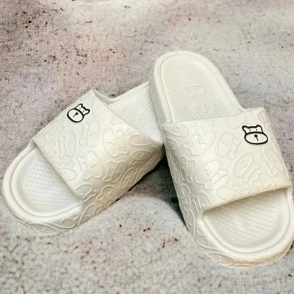 Brand New Cute Bear Slides White & Black Size 44-45 Euro=10-11 US - Picture 1 of 10